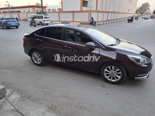 Chery Arrizo 5 2020 White Used for Sale - 4