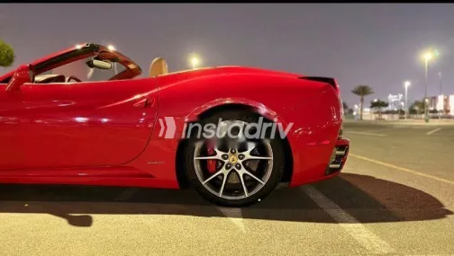 فيرارى كاليفورنيا 2013 أحمر مستعملة للبيع - 3