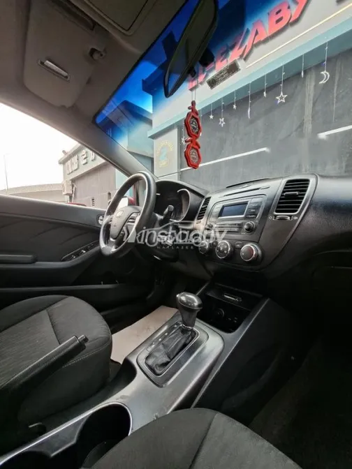 Kia Cerato 2016 Red Used for Sale - 2