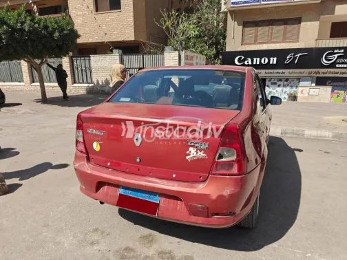 رينو لوجان 2012 أحمر مستعملة للبيع - 1