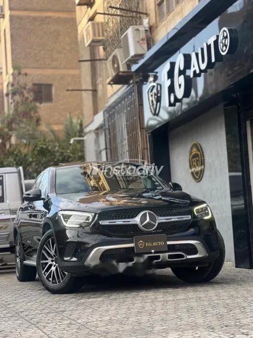 Mercedes GLC 300 2020 Black Used for Sale - 2