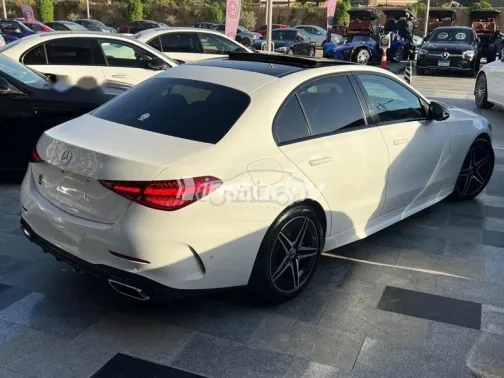 مرسيدس C 200 2023 أبيض مستعملة للبيع - 2