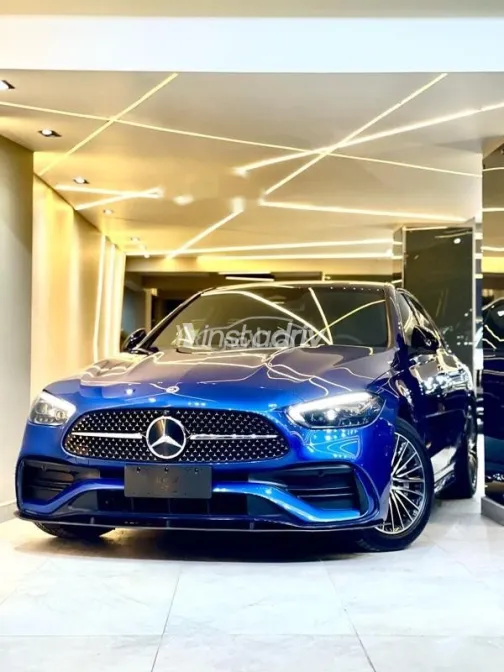 مرسيدس C 200 2024 أزرق غامق مستعملة للبيع - 2