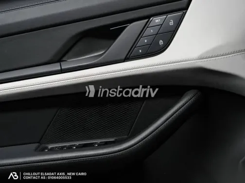 بورش تايكان 2023 أسود مستعملة للبيع - 5