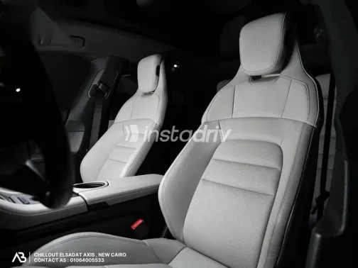 بورش تايكان 2023 أسود مستعملة للبيع - 8