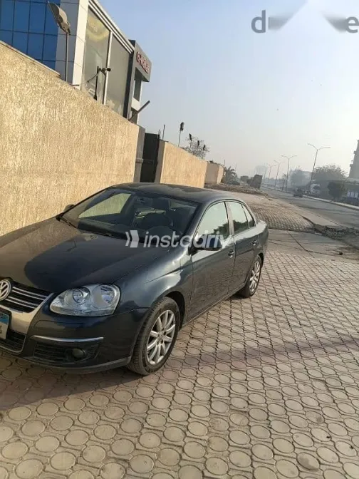 فولكس فاغن جيتا 2008 أزرق غامق مستعملة للبيع - 4