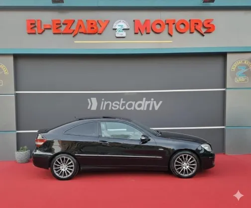 مرسيدس CLC Class 2010 أسود مستعملة للبيع - 3