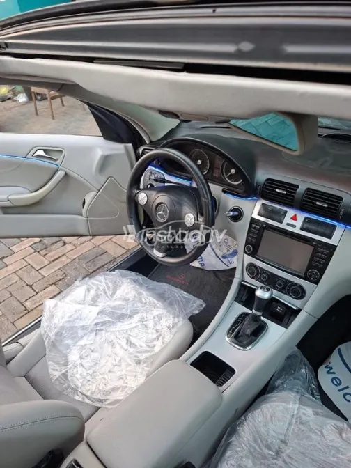 مرسيدس CLC Class 2010 أسود مستعملة للبيع - 4