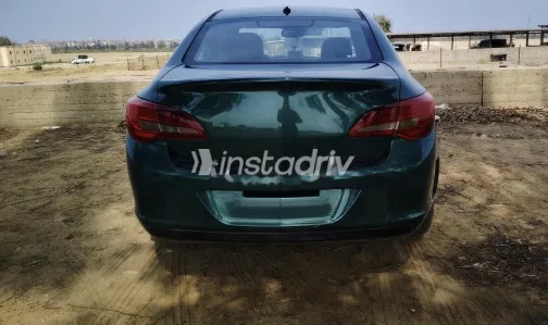 اوبل أسترا 2014 أخضر مستعملة للبيع - 5