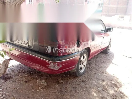 اوبل فيكترا 1994 أحمر مستعملة للبيع - 1