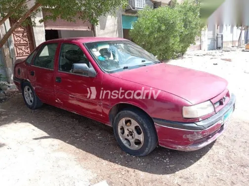 اوبل فيكترا 1994 أحمر مستعملة للبيع - 4