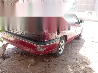 اوبل فيكترا 1994 أحمر مستعملة للبيع