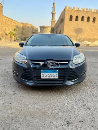 فورد فوكس 2013 أزرق غامق مستعملة للبيع