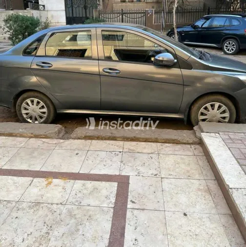 سينوفا A1 2018 أبيض مستعملة للبيع - 1