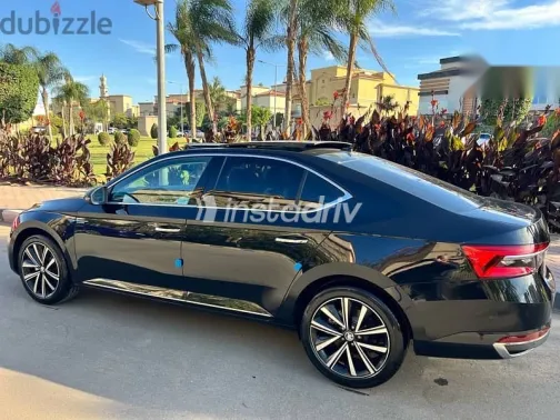 سكودا سوبيرب 2025 أسود جديدة للبيع - 3