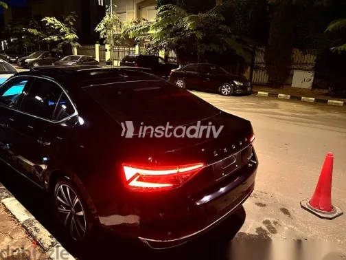 سكودا سوبيرب 2025 أسود جديدة للبيع - 4