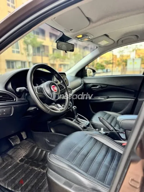 فيات تيبو 2021 بني مستعملة للبيع - 3