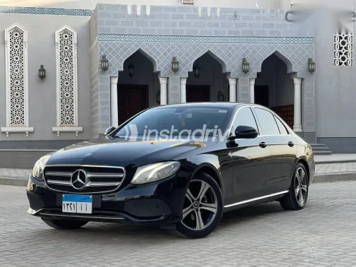 Mercedes E 180 2019 Black Used for Sale - 3