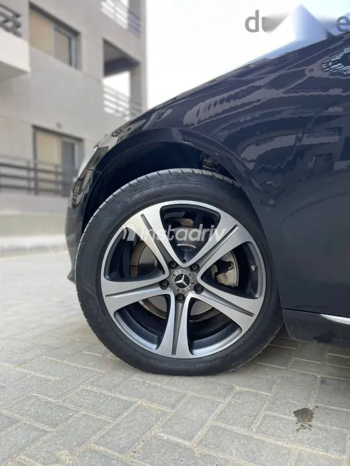 Mercedes E 180 2019 Black Used for Sale - 5
