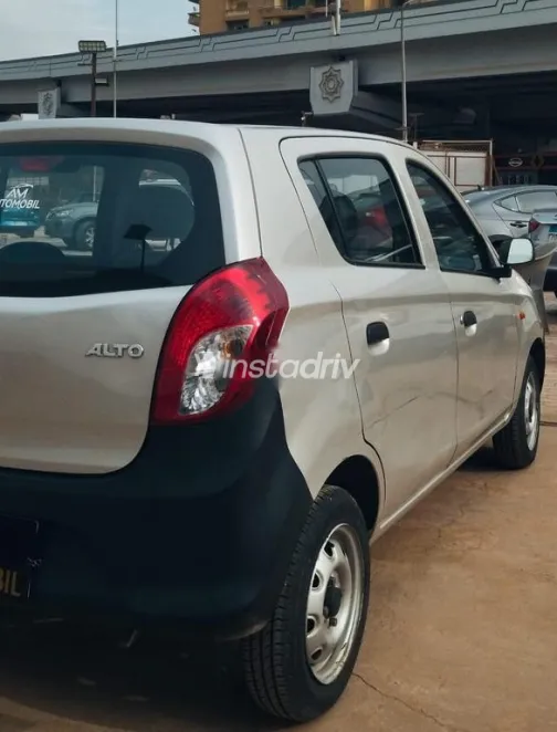 سوزوكى التو 2021 فضي مستعملة للبيع - 4