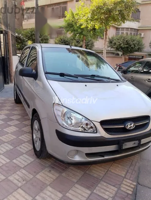 هيونداي جيتز 2009 فضي مستعملة للبيع - 1
