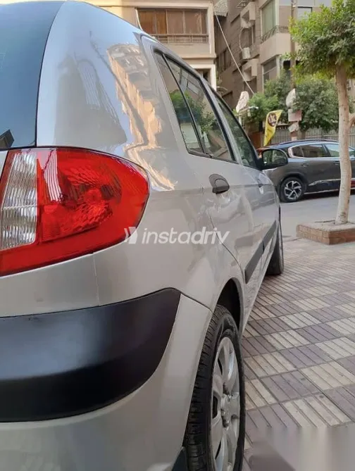 هيونداي جيتز 2009 فضي مستعملة للبيع - 8