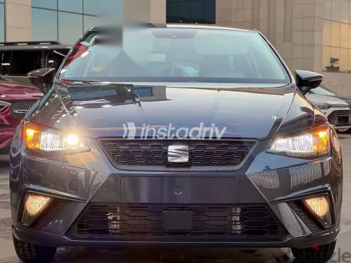 سيات ابيزا 2026 رمادي جديدة للبيع - 1