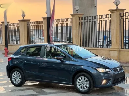 سيات ابيزا 2026 رمادي جديدة للبيع - 8