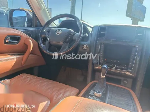 Nissan Patrol 2020 Gold Used for Sale - 7