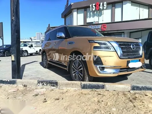 Nissan Patrol 2020 Gold Used for Sale - 9