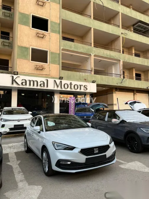 سيات ليون 2026 أبيض جديدة للبيع - 3