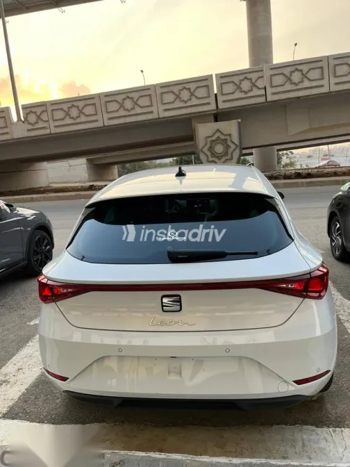 سيات ليون 2026 أبيض جديدة للبيع - 9