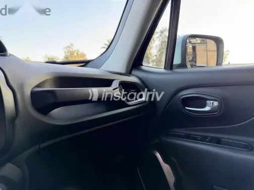 جيب رينيجيد 2022 رمادي مستعملة للبيع - 6