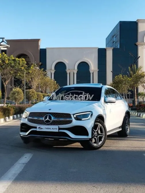 Mercedes GLC 200 2020 White Used for Sale - 1
