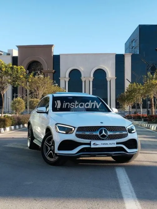 Mercedes GLC 200 2020 White Used for Sale - 2
