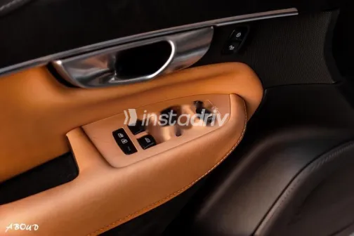 فولفو XC90 2024 فضي مستعملة للبيع - 3