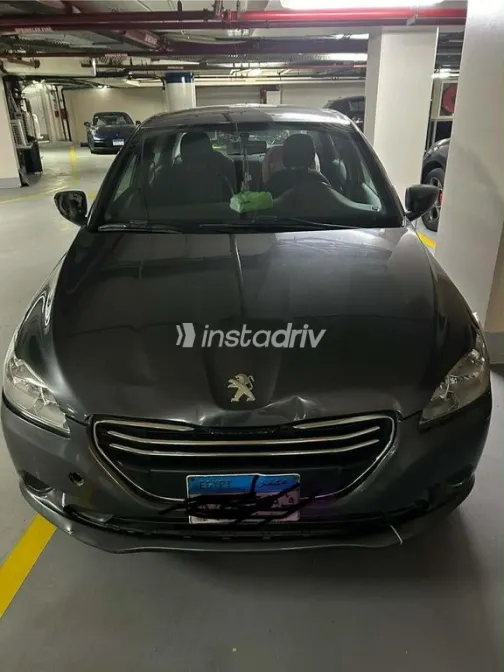 بيجو 301 2016 رمادي مستعملة للبيع - 1