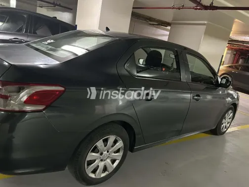 بيجو 301 2016 رمادي مستعملة للبيع - 2