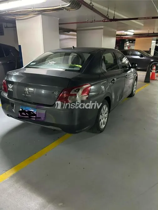 بيجو 301 2016 رمادي مستعملة للبيع - 3