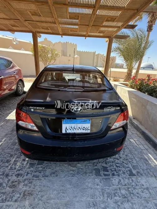 هيونداي اكسنت RB 2015 أسود مستعملة للبيع - 4