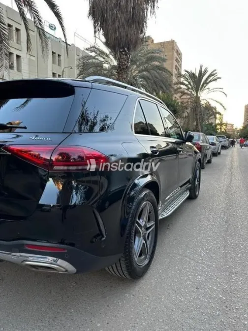 مرسيدس جي ال اي 450 2023 أسود مستعملة للبيع - 3