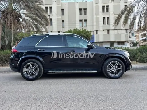 مرسيدس جي ال اي 450 2023 أسود مستعملة للبيع - 4