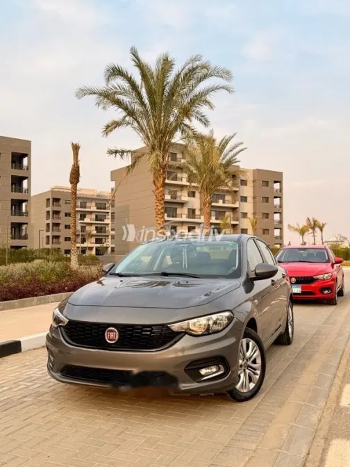 Fiat Tipo 2021 Gray Used for Sale - 1