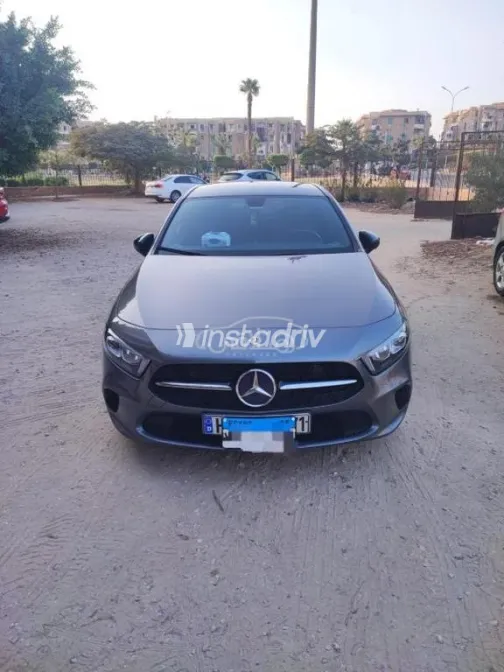 مرسيدس 180 2021 رمادي مستعملة للبيع - 1