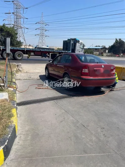 سكودا اوكتافيا A4 2003 أحمر غامق مستعملة للبيع - 3