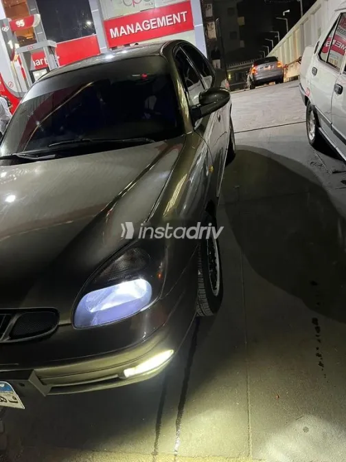 Daewoo Nubira 2 2002 White Used for Sale - 2