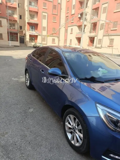 شيرى اريزو 5 2023 أبيض مستعملة للبيع - 2