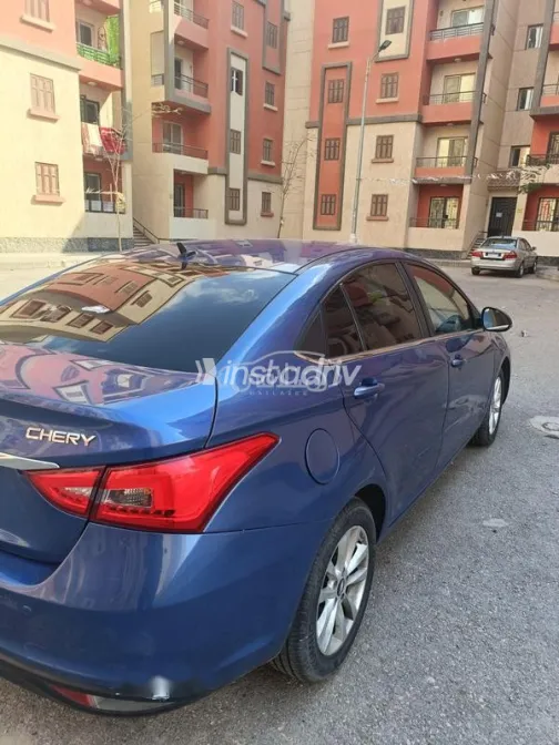 شيرى اريزو 5 2023 أبيض مستعملة للبيع - 4