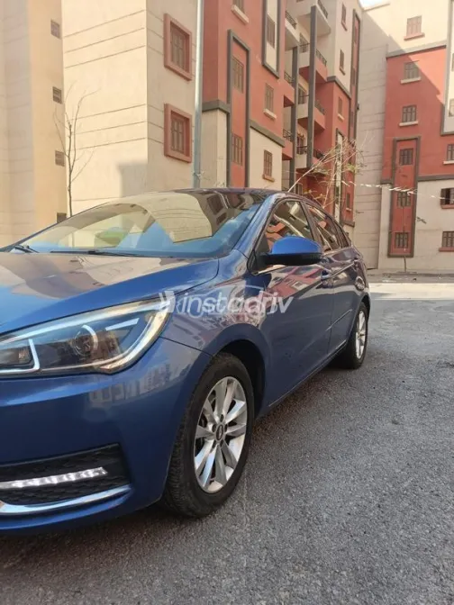 شيرى اريزو 5 2023 أبيض مستعملة للبيع - 5