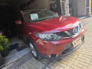 نيسان قشقاي 2016 أحمر غامق مستعملة للبيع